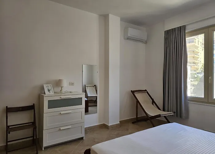 With Sea View 180